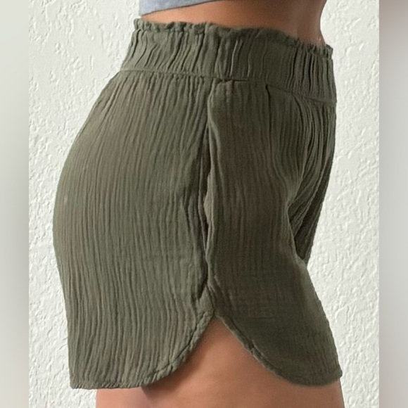 XS army green universal thread shorts - Picture 2 of 5